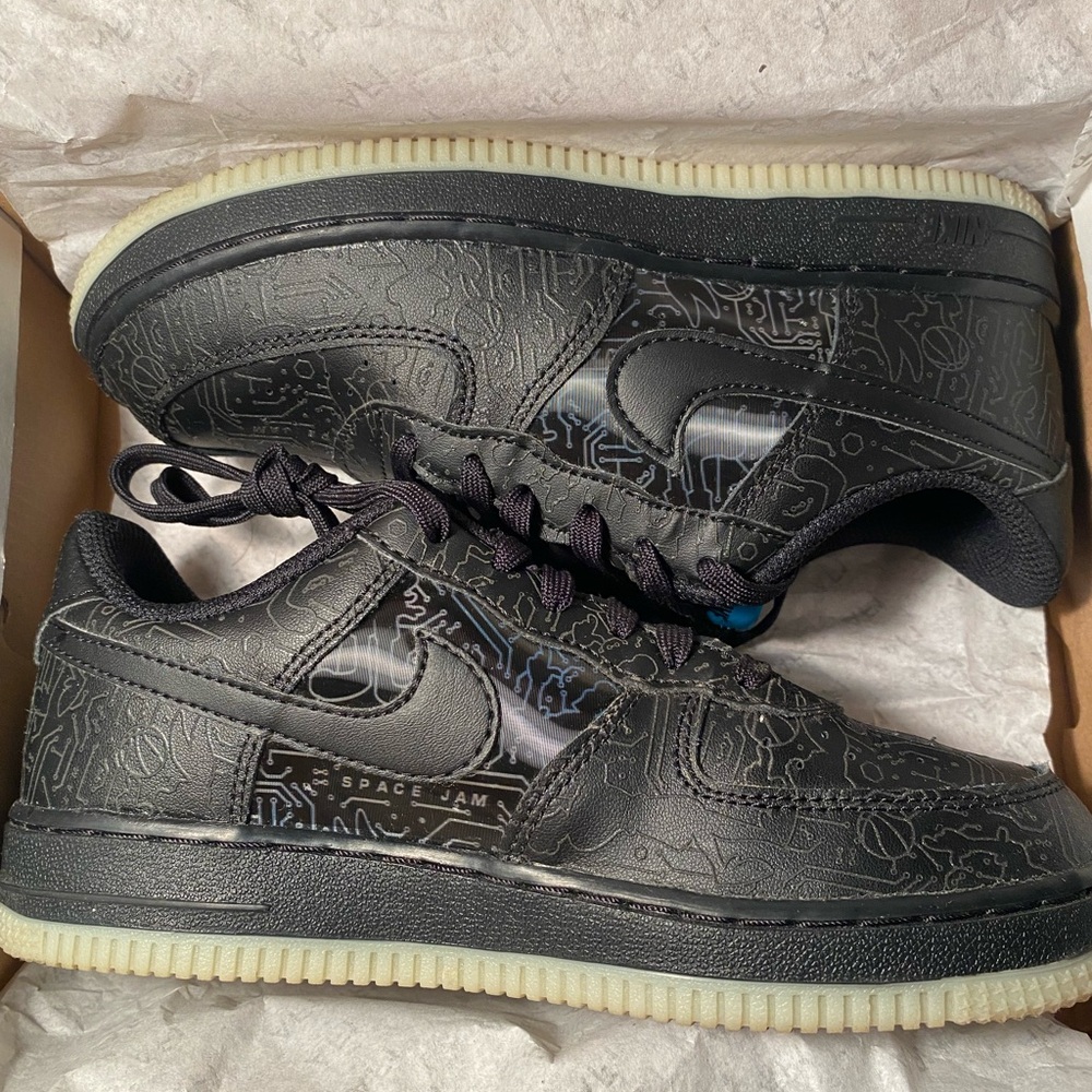 Nike Force 1. Space Jam. Boys Size 2Y. BRAND NEW.